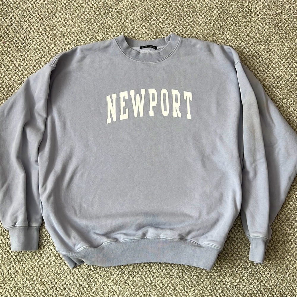 Brandy Melville sweatshirt